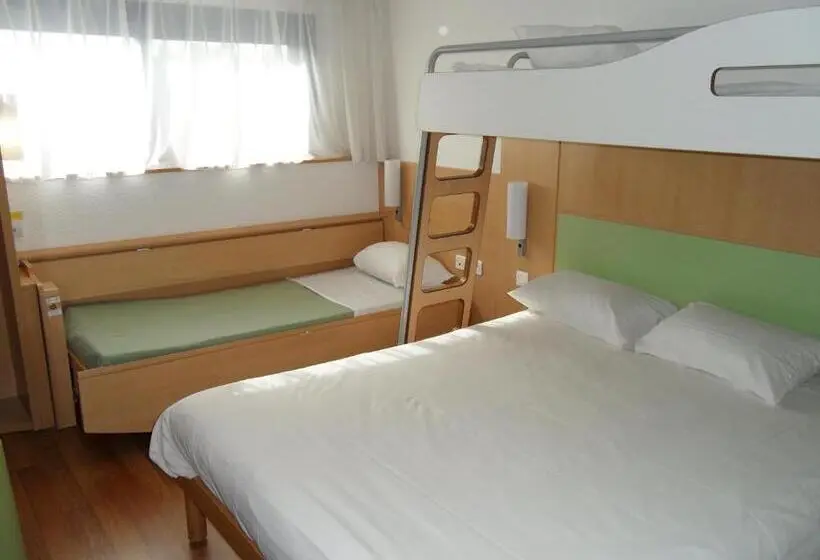 ファミリールーム, Ibis Budget Poitiers Site Du Futuroscope