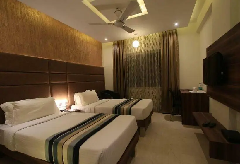 Standardzimmer, Sandesh Pride