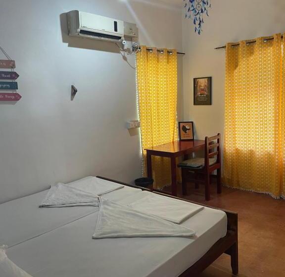 اتاق لوکس, Hope Hostels, Varkala   Helipad