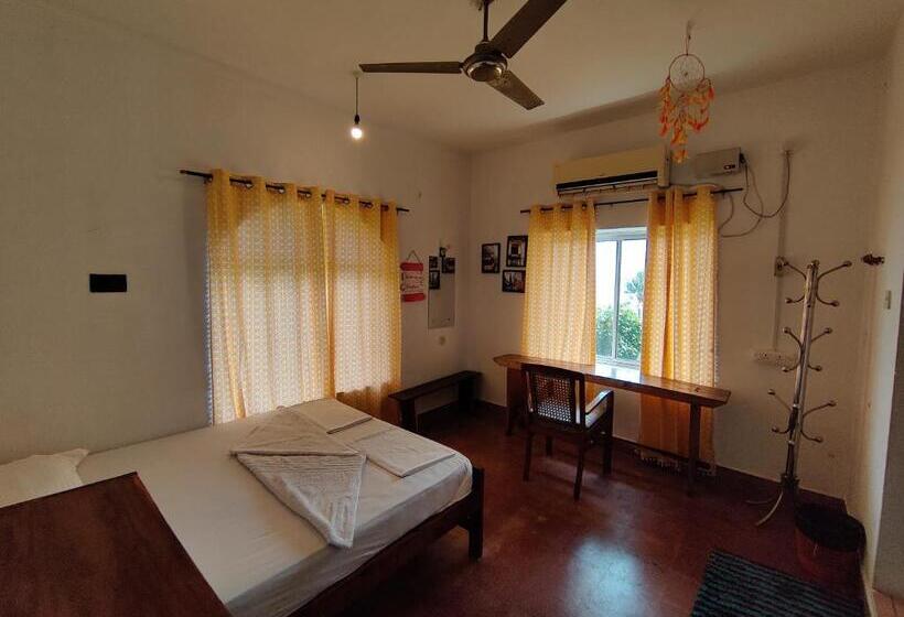 اتاق استاندارد با بالکن و چشم‌انداز دریا, Hope Hostels, Varkala   Helipad