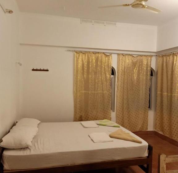 اتاق استاندارد با بالکن و چشم‌انداز دریا, Hope Hostels, Varkala   Helipad