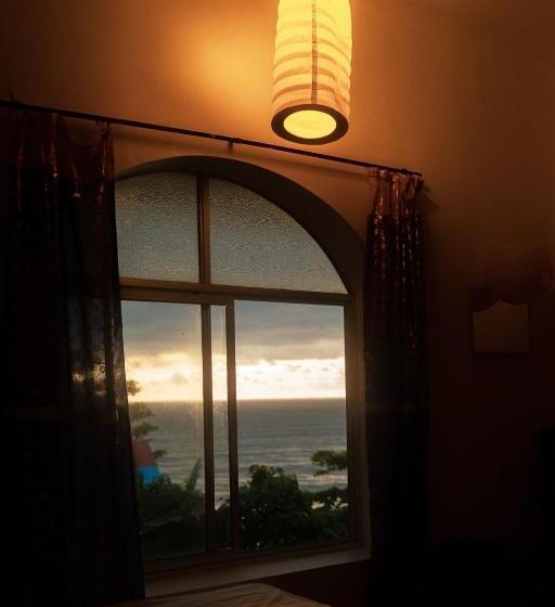 اتاق استاندارد با بالکن و چشم‌انداز دریا, Hope Hostels, Varkala   Helipad