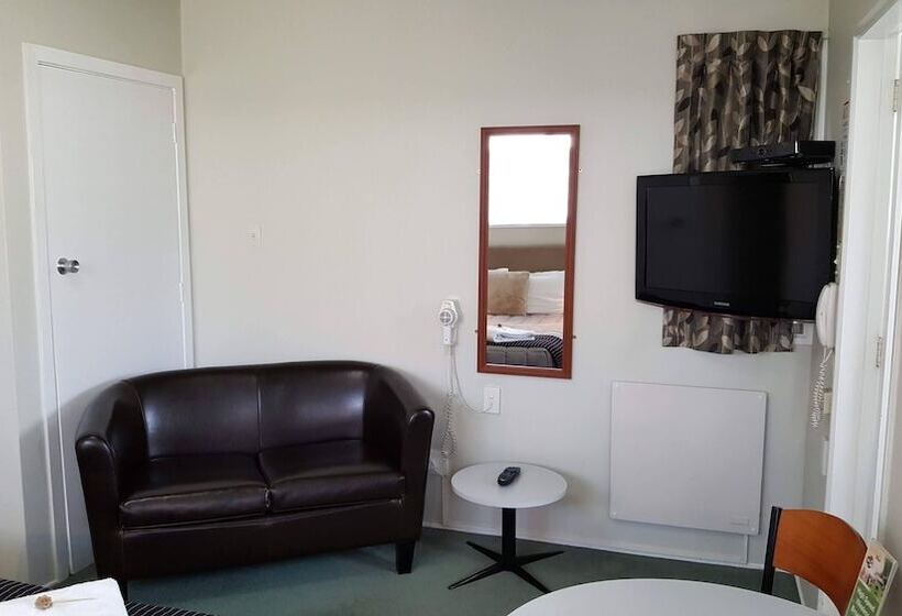 Студия Стандарт, Aalton Motel