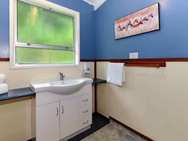 דירת שני חדרים, Fairy Springs Motel