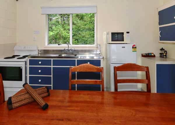 דירת שני חדרים, Fairy Springs Motel