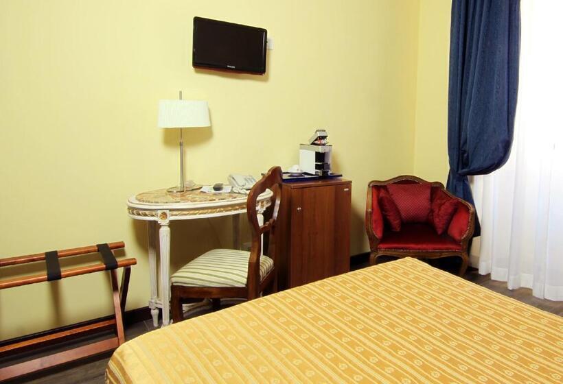 اتاق استاندارد یک نفره, Albergo Al Viale
