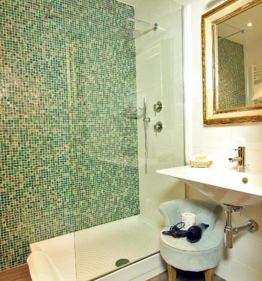 اتاق استاندارد یک نفره, Albergo Al Viale