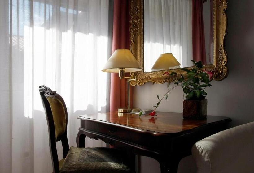 اتاق استاندارد, Albergo Al Viale