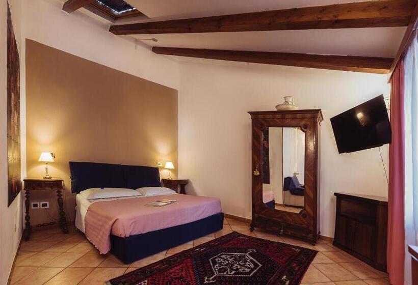 اتاق استاندارد سه نفره, Albergo Al Viale