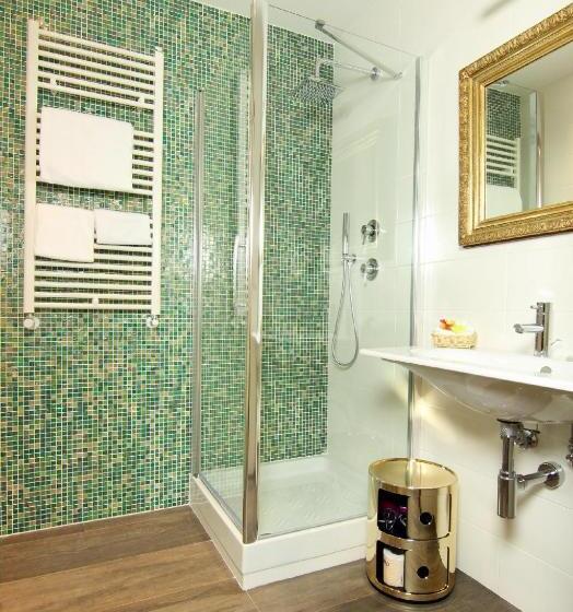 اتاق استاندارد یک نفره, Albergo Al Viale