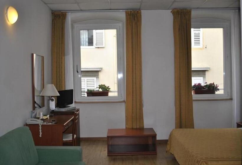 اتاق استاندارد, Albergo Al Viale