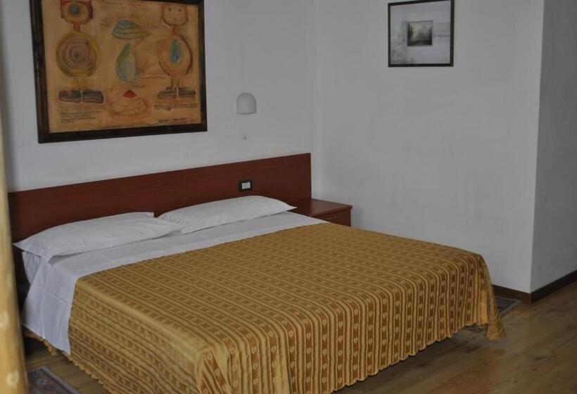 اتاق استاندارد, Albergo Al Viale