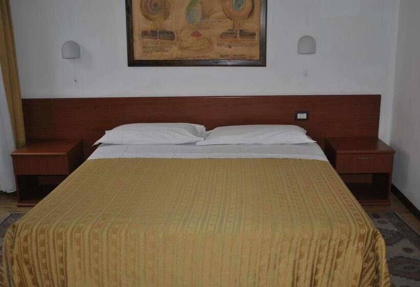 اتاق استاندارد, Albergo Al Viale