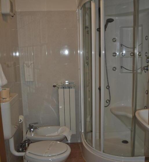 اتاق استاندارد, Albergo Al Viale