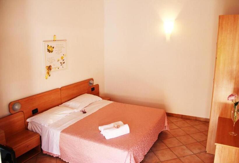 اتاق استاندارد, Albergo Al Viale