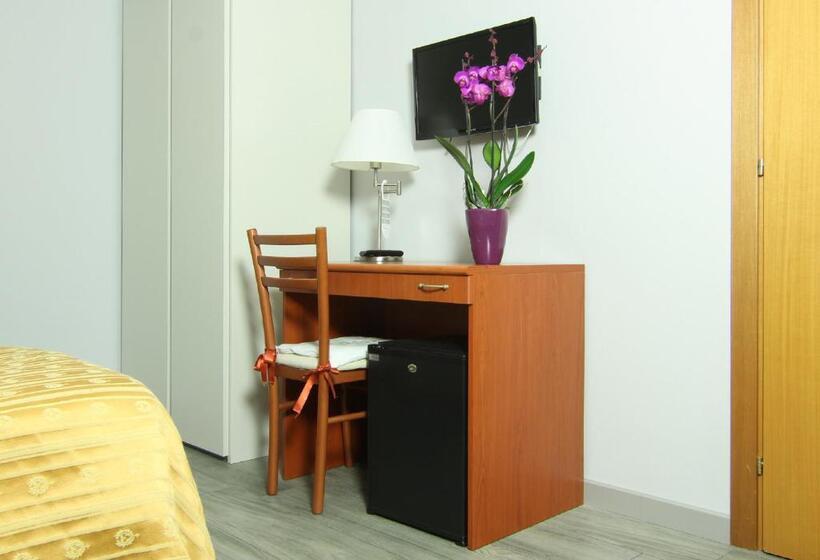 اتاق استاندارد, Albergo Al Viale