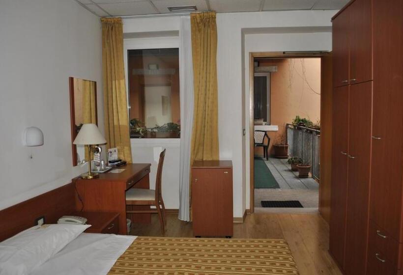 اتاق استاندارد, Albergo Al Viale