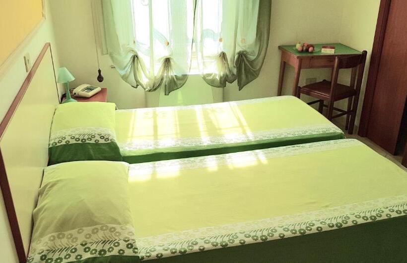 חדר אקונומי, Albergo Natucci