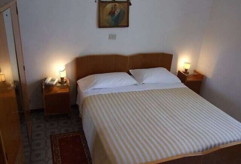 חדר סטנדרט, Albergo Natucci