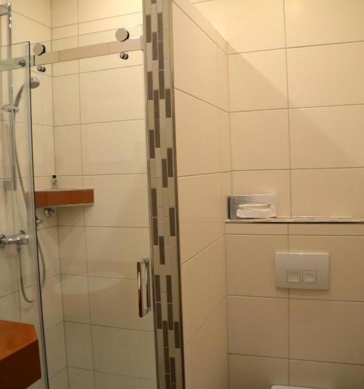 חדר סטנדרט יחיד, Alpina