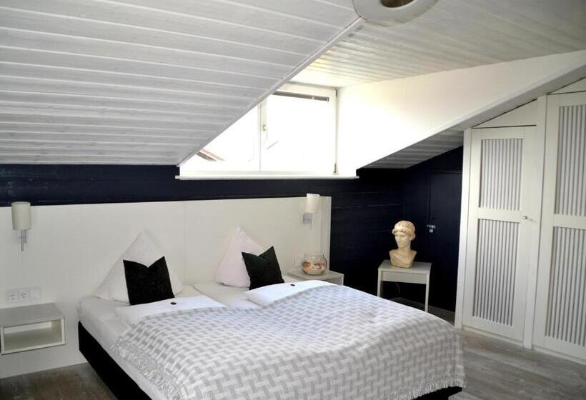 חדר משפחתי, Alpina