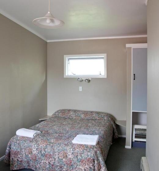 חדר אקונומי, Apple Motor Inn