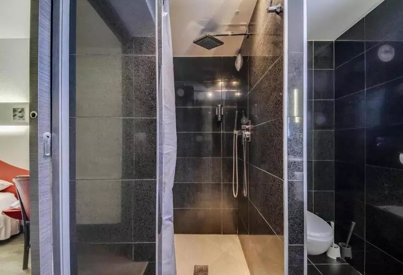 ファミリールーム, Brit Hotel Porte D Espagne
