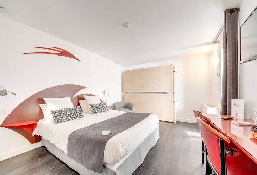 패밀리 룸, Brit Hotel Porte D Espagne