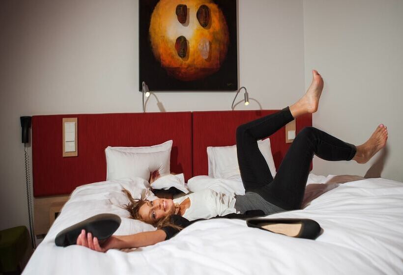 חדר סטנדרט, Kosta Boda Art