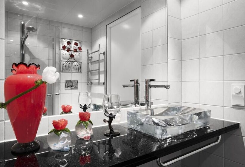 חדר סטנדרט, Kosta Boda Art