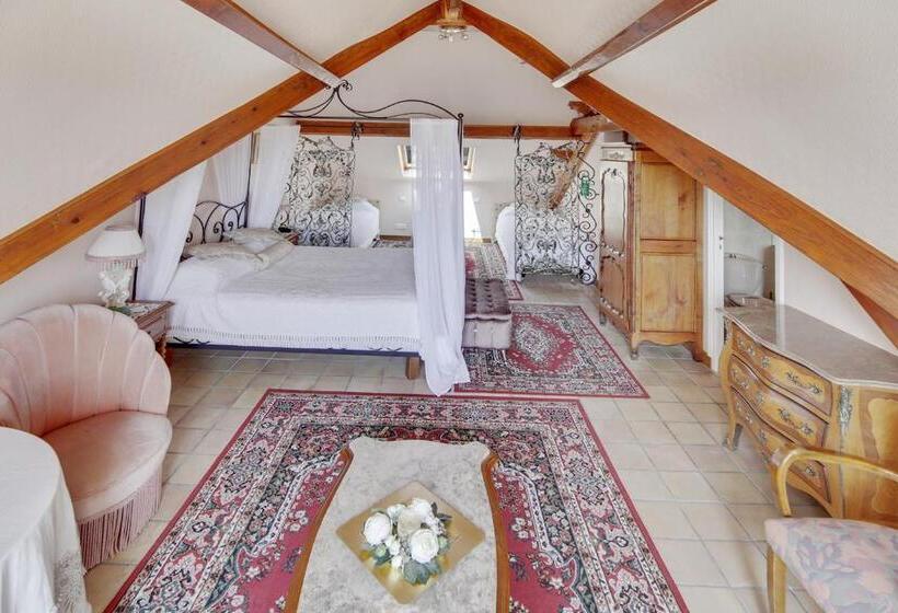 스탠다드 4인용 룸 바다전망, Le Château De Mei Lese