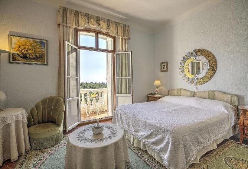 스탠다드 룸 바다 전망, Le Château De Mei Lese