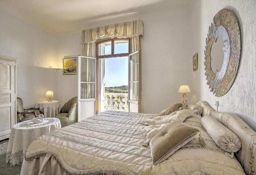 스탠다드 룸 바다 전망, Le Château De Mei Lese