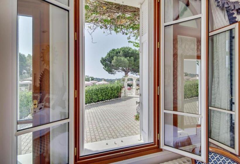 스탠다드 룸, Le Château De Mei Lese