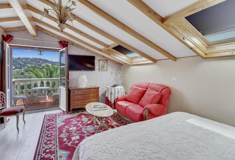 스탠다드 룸 풀장 전망, Le Château De Mei Lese