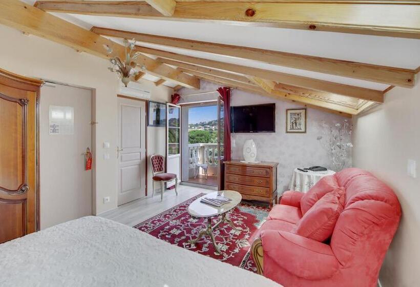 스탠다드 룸 풀장 전망, Le Château De Mei Lese