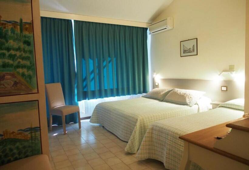 스탠다드 트리플 룸, Le Tre Isole