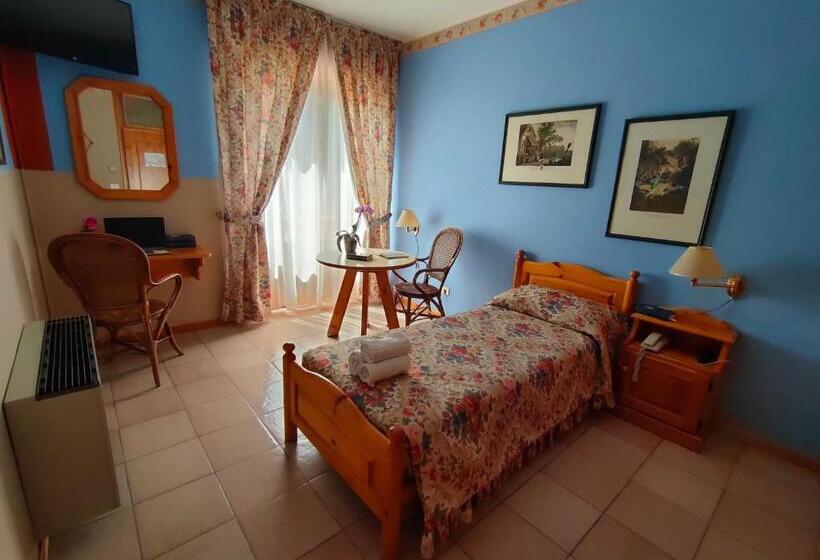 スタンダードシングルルーム, Lion