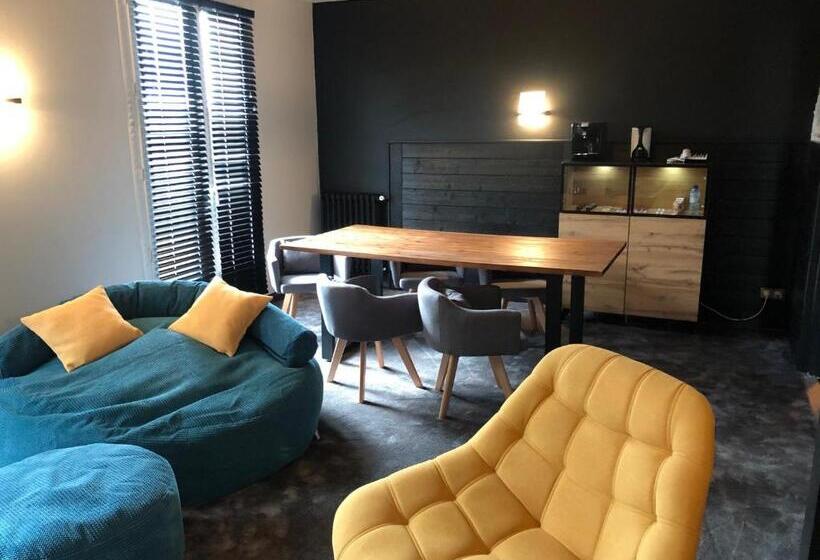 Люкс, Logis Hôtel Et Spa Chez Camillou