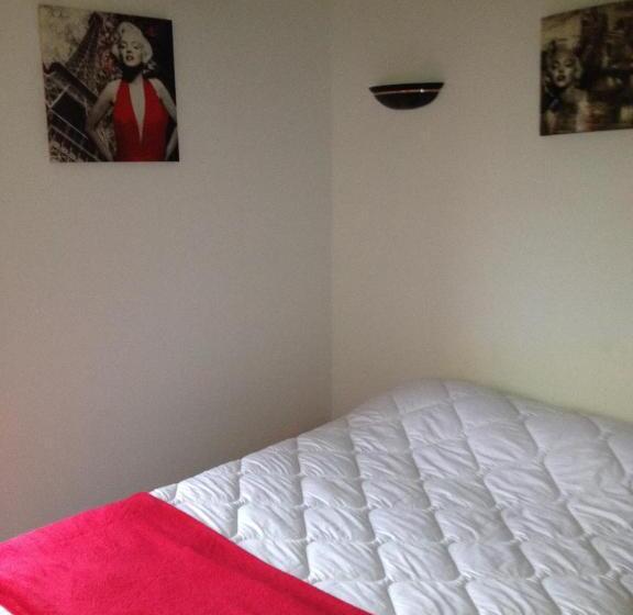 חדר סטנדרט, Logis   Hôtel & Restaurant Moulin Des Forges