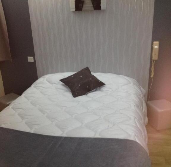 חדר סטנדרט, Logis   Hôtel & Restaurant Moulin Des Forges