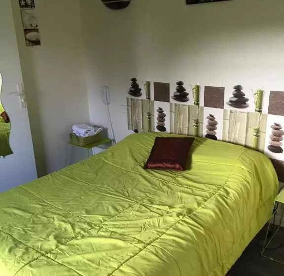 スタンダード４人部屋, Logis   Hôtel & Restaurant Moulin Des Forges