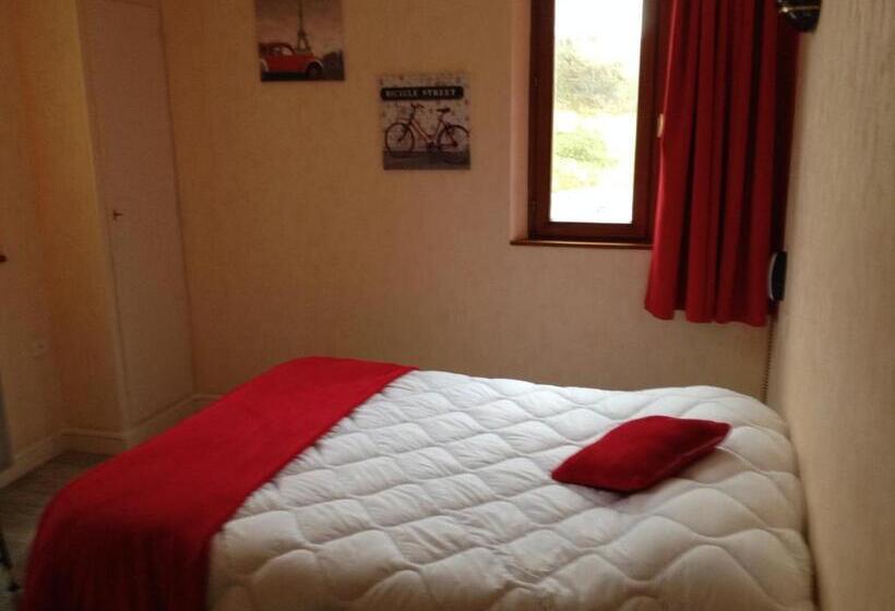 חדר סטנדרט, Logis   Hôtel & Restaurant Moulin Des Forges