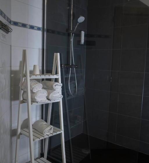 标准三人间, Logis Hôtel Volcan Sancy