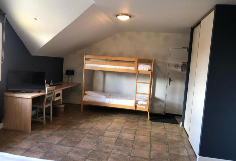 Четырехместный Номер Стандарт, Logis Hôtel Volcan Sancy