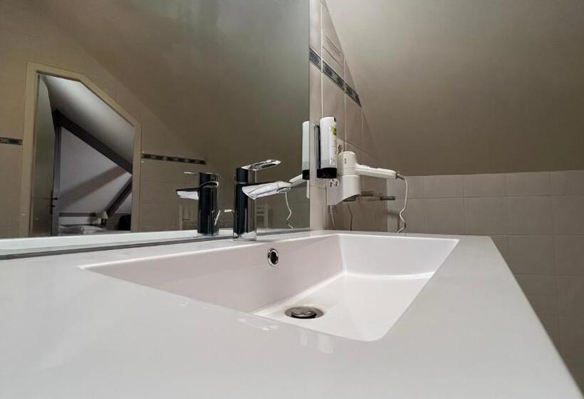 标准三人间, Logis Hôtel Volcan Sancy