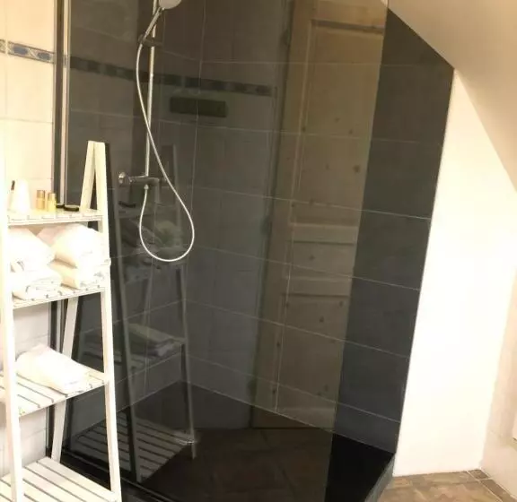 スタンダード４人部屋, Logis Hôtel Volcan Sancy