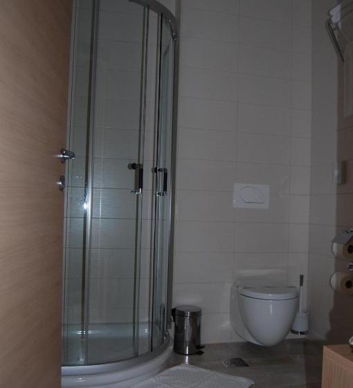 اتاق استاندارد با بالکن, Mangart