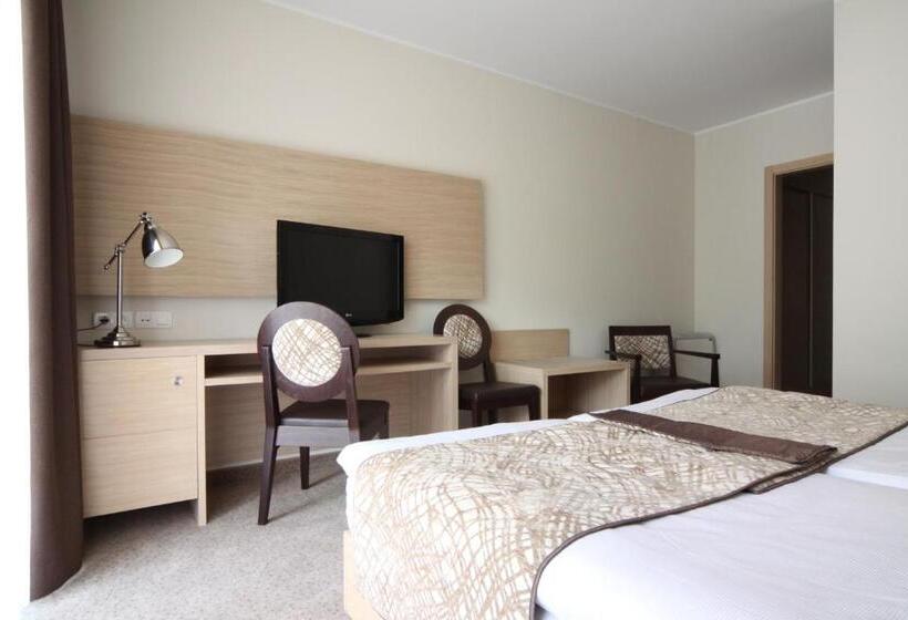 اتاق استاندارد با بالکن, Mangart