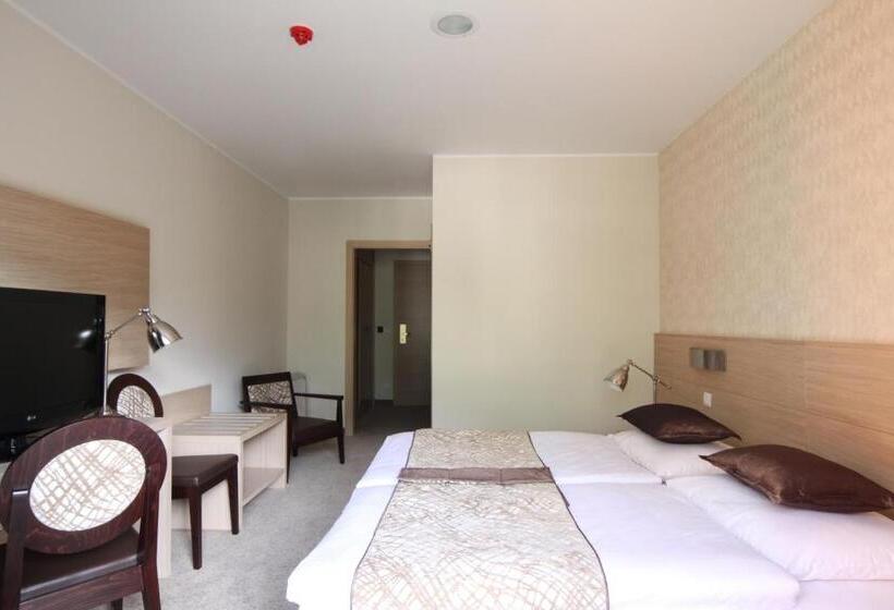 اتاق استاندارد با بالکن, Mangart